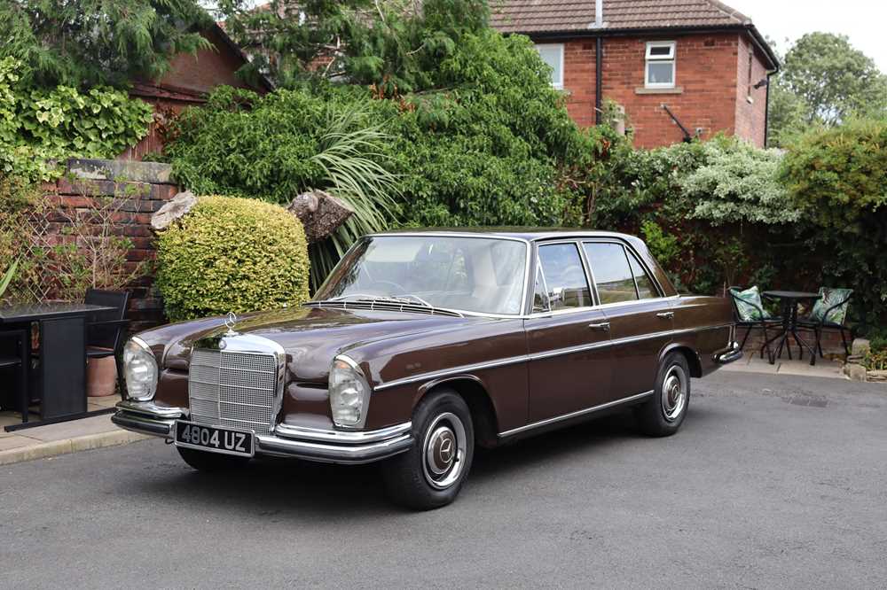 Lot 53 - 1968 Mercedes-Benz 250 SE Saloon