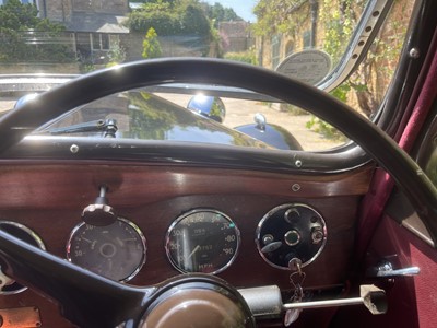 Lot 21 - 1954 Citroen Traction Avant Light 15