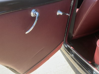 Lot 21 - 1954 Citroen Traction Avant Light 15