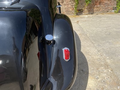 Lot 21 - 1954 Citroen Traction Avant Light 15