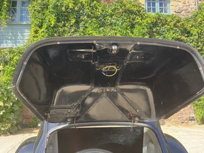 Lot 21 - 1954 Citroen Traction Avant Light 15