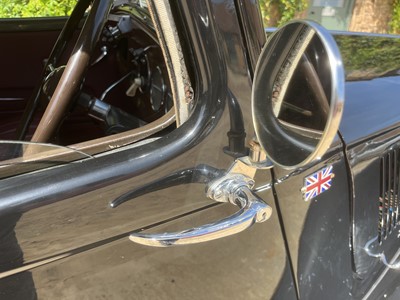 Lot 21 - 1954 Citroen Traction Avant Light 15