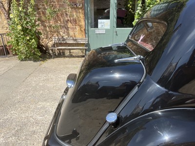 Lot 21 - 1954 Citroen Traction Avant Light 15