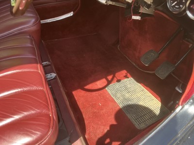 Lot 21 - 1954 Citroen Traction Avant Light 15