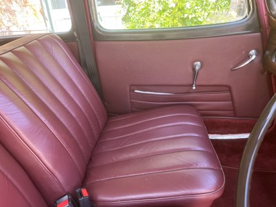 Lot 21 - 1954 Citroen Traction Avant Light 15