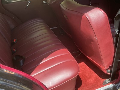 Lot 21 - 1954 Citroen Traction Avant Light 15