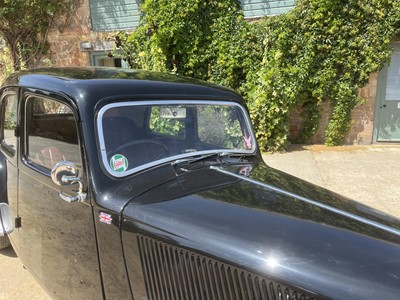 Lot 21 - 1954 Citroen Traction Avant Light 15
