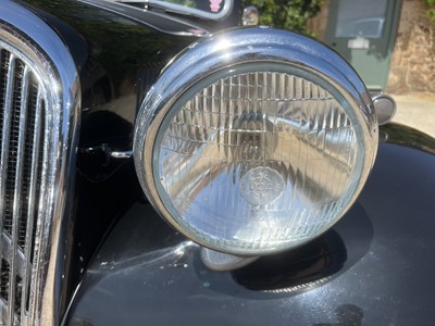 Lot 21 - 1954 Citroen Traction Avant Light 15