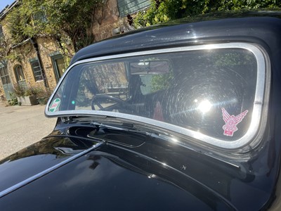 Lot 21 - 1954 Citroen Traction Avant Light 15