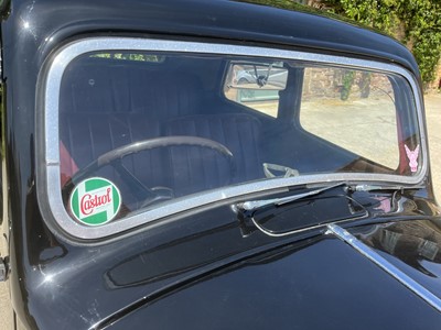 Lot 21 - 1954 Citroen Traction Avant Light 15