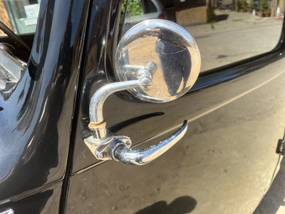 Lot 21 - 1954 Citroen Traction Avant Light 15