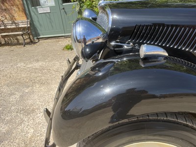 Lot 21 - 1954 Citroen Traction Avant Light 15