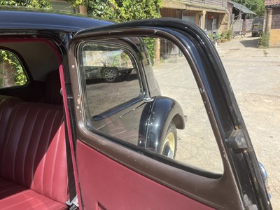 Lot 21 - 1954 Citroen Traction Avant Light 15