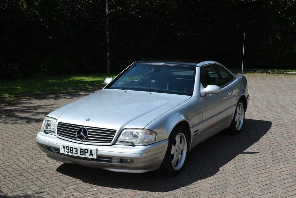 Lot 123 - 2001 Mercedes-Benz SL 320