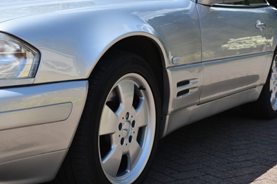 Lot 123 - 2001 Mercedes-Benz SL 320