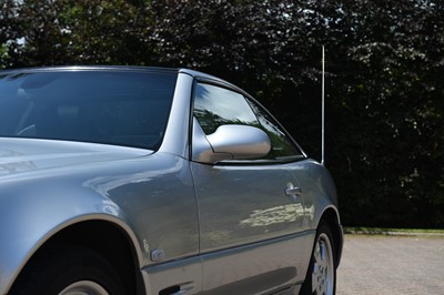 Lot 123 - 2001 Mercedes-Benz SL 320
