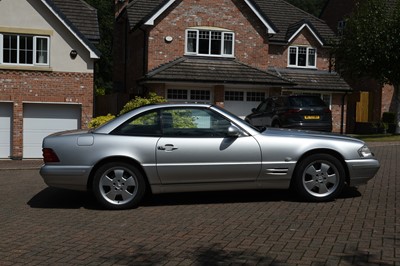 Lot 123 - 2001 Mercedes-Benz SL 320