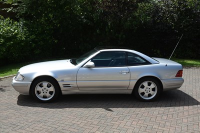 Lot 123 - 2001 Mercedes-Benz SL 320