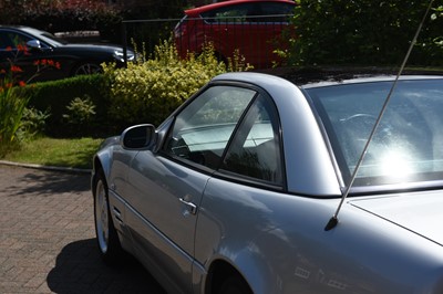 Lot 123 - 2001 Mercedes-Benz SL 320