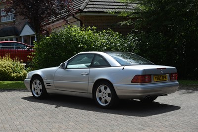 Lot 123 - 2001 Mercedes-Benz SL 320