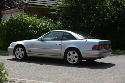 Lot 123 - 2001 Mercedes-Benz SL 320