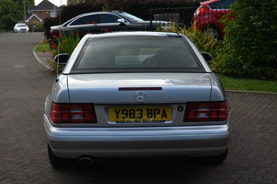Lot 123 - 2001 Mercedes-Benz SL 320