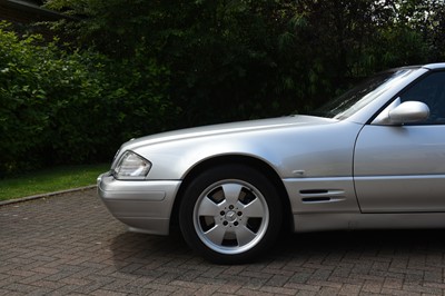 Lot 123 - 2001 Mercedes-Benz SL 320