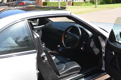 Lot 123 - 2001 Mercedes-Benz SL 320