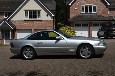 Lot 123 - 2001 Mercedes-Benz SL 320