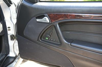 Lot 123 - 2001 Mercedes-Benz SL 320
