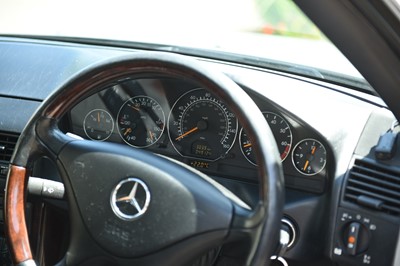 Lot 123 - 2001 Mercedes-Benz SL 320