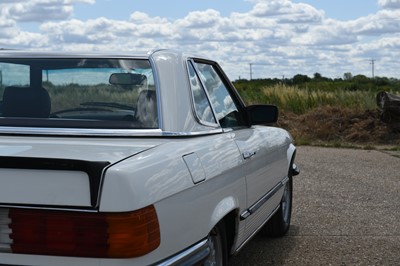 Lot 125 - 1984 Mercedes-Benz 500 SL