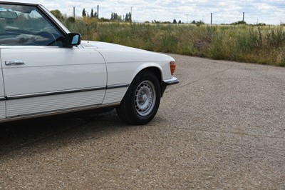Lot 125 - 1984 Mercedes-Benz 500 SL