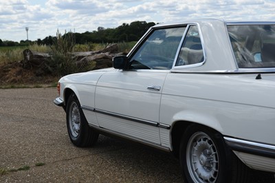 Lot 125 - 1984 Mercedes-Benz 500 SL