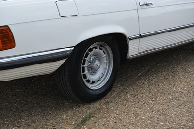 Lot 125 - 1984 Mercedes-Benz 500 SL