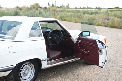 Lot 125 - 1984 Mercedes-Benz 500 SL