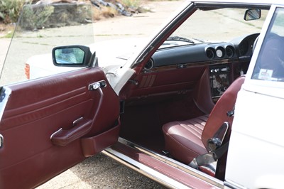 Lot 125 - 1984 Mercedes-Benz 500 SL