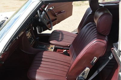 Lot 125 - 1984 Mercedes-Benz 500 SL