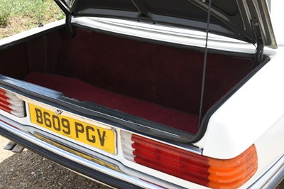Lot 125 - 1984 Mercedes-Benz 500 SL