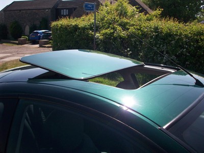 Lot 80 - 2001 Ford Cougar V6 X-Pack