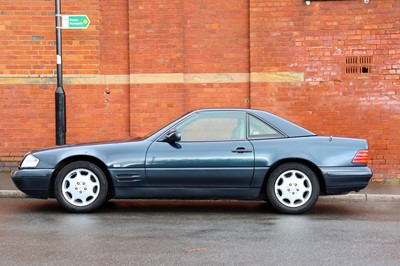 Lot 110 - 1996 Mercedes-Benz SL 320