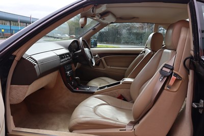 Lot 110 - 1996 Mercedes-Benz SL 320