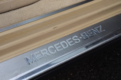 Lot 110 - 1996 Mercedes-Benz SL 320
