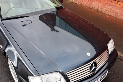 Lot 110 - 1996 Mercedes-Benz SL 320
