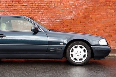 Lot 110 - 1996 Mercedes-Benz SL 320