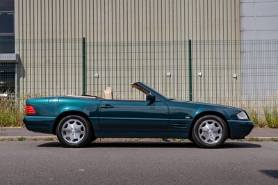 Lot 36 - 1996 Mercedes-Benz SL 320