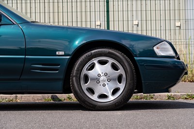 Lot 36 - 1996 Mercedes-Benz SL 320