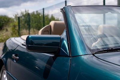 Lot 36 - 1996 Mercedes-Benz SL 320