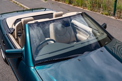 Lot 36 - 1996 Mercedes-Benz SL 320