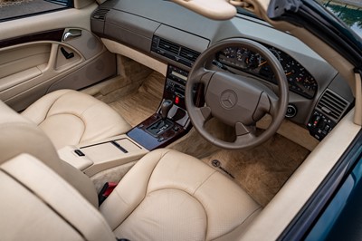 Lot 36 - 1996 Mercedes-Benz SL 320
